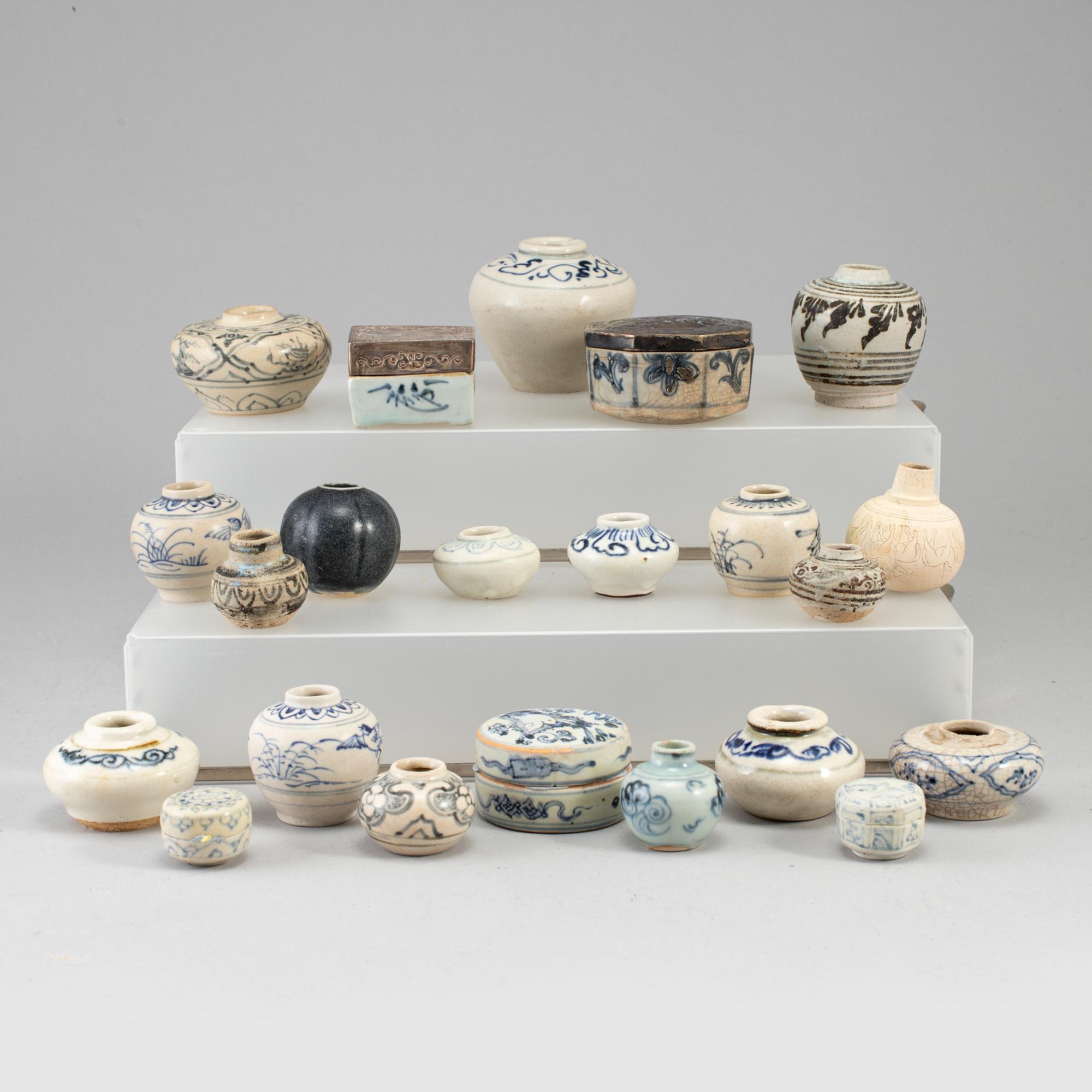 A group of Southeast asian ceramic miniatures, 19th-20th century.
