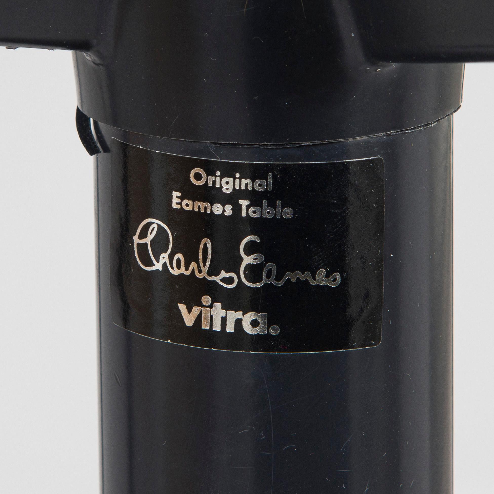 Charles & Ray Eames, konferensbord, "Segmented Table", Vitra 2005.