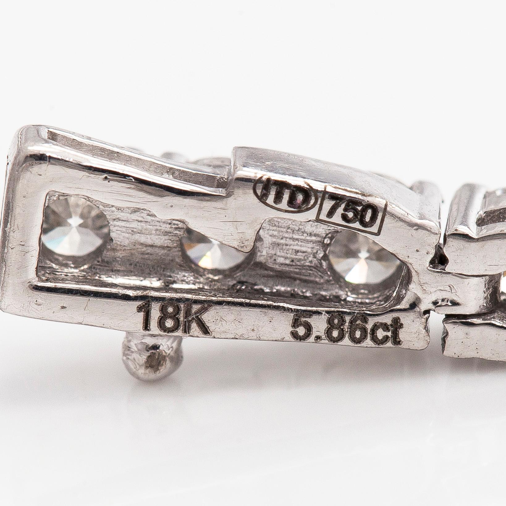 Tennis bracelet, brilliant cut diamonds, 18K white gold.