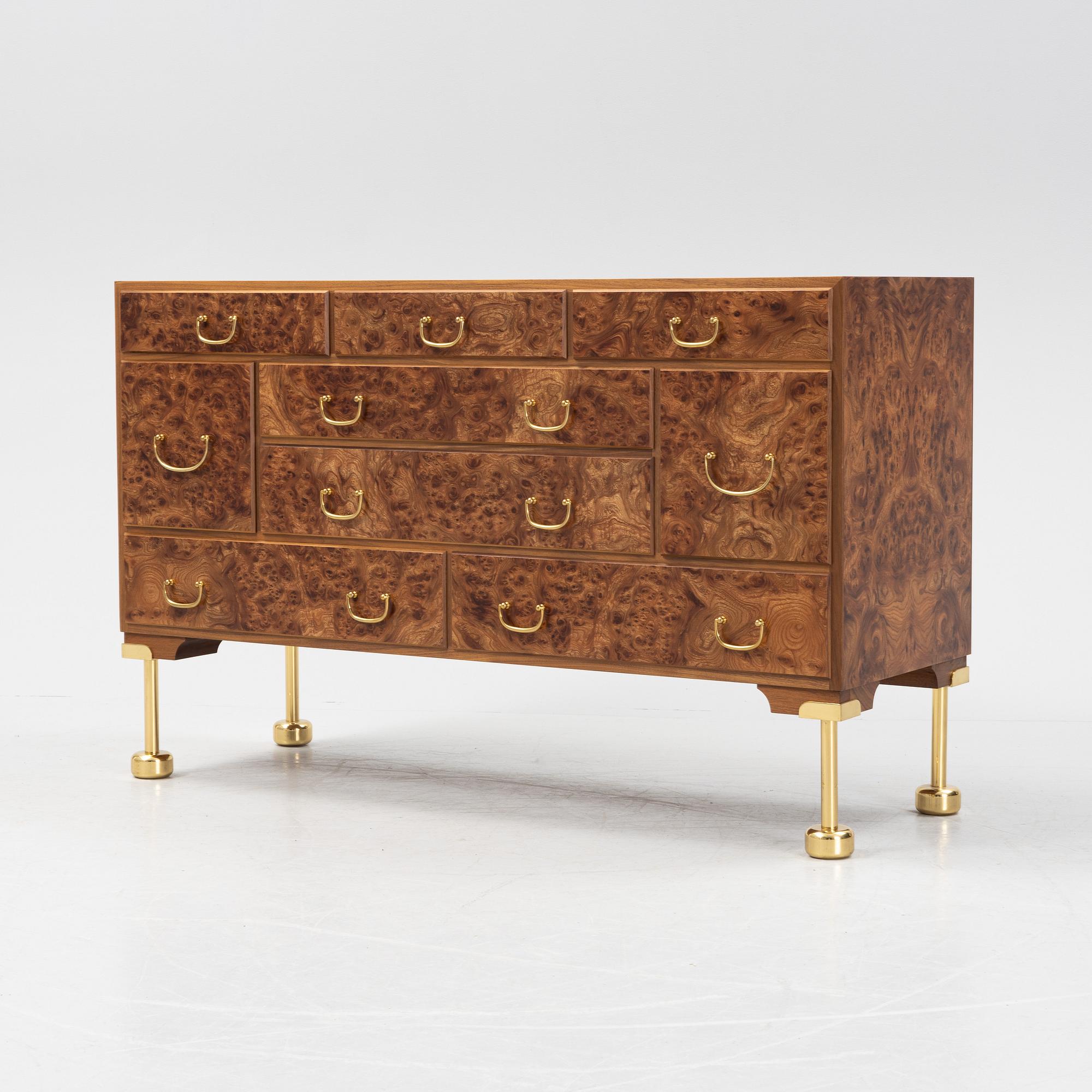 Josef Frank, Tyresöbyrån modell 2170 Firma Svenskt Tenn, formgiven 1954, tillverkad efter 1985.