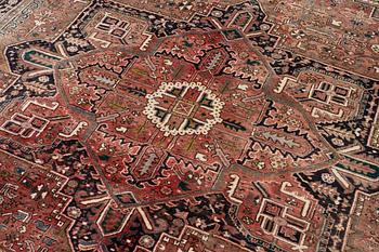 Rug, Heris, approx. 390 x 305 cm.