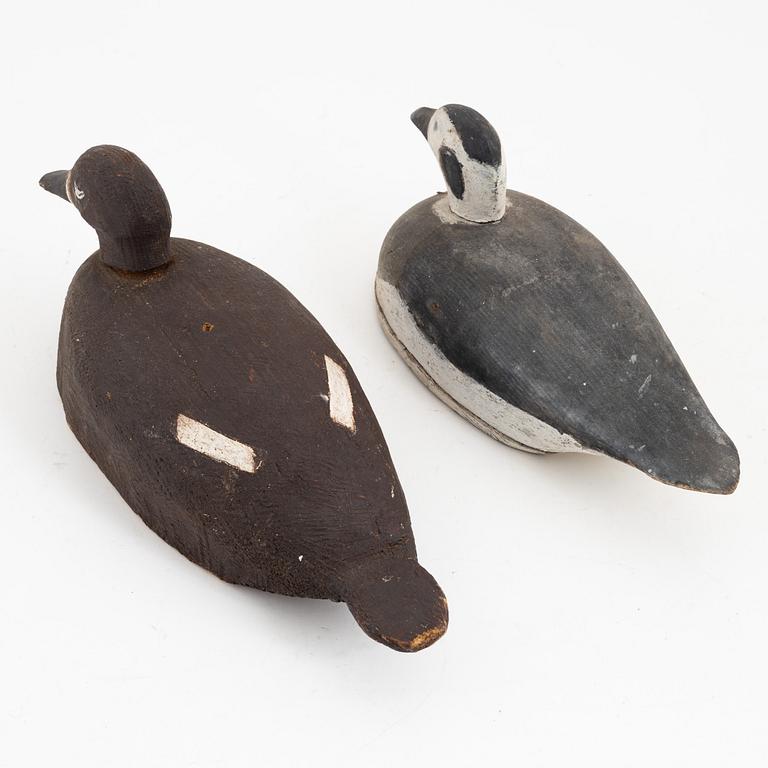 Two wooden decoy ducks, 20th Century.