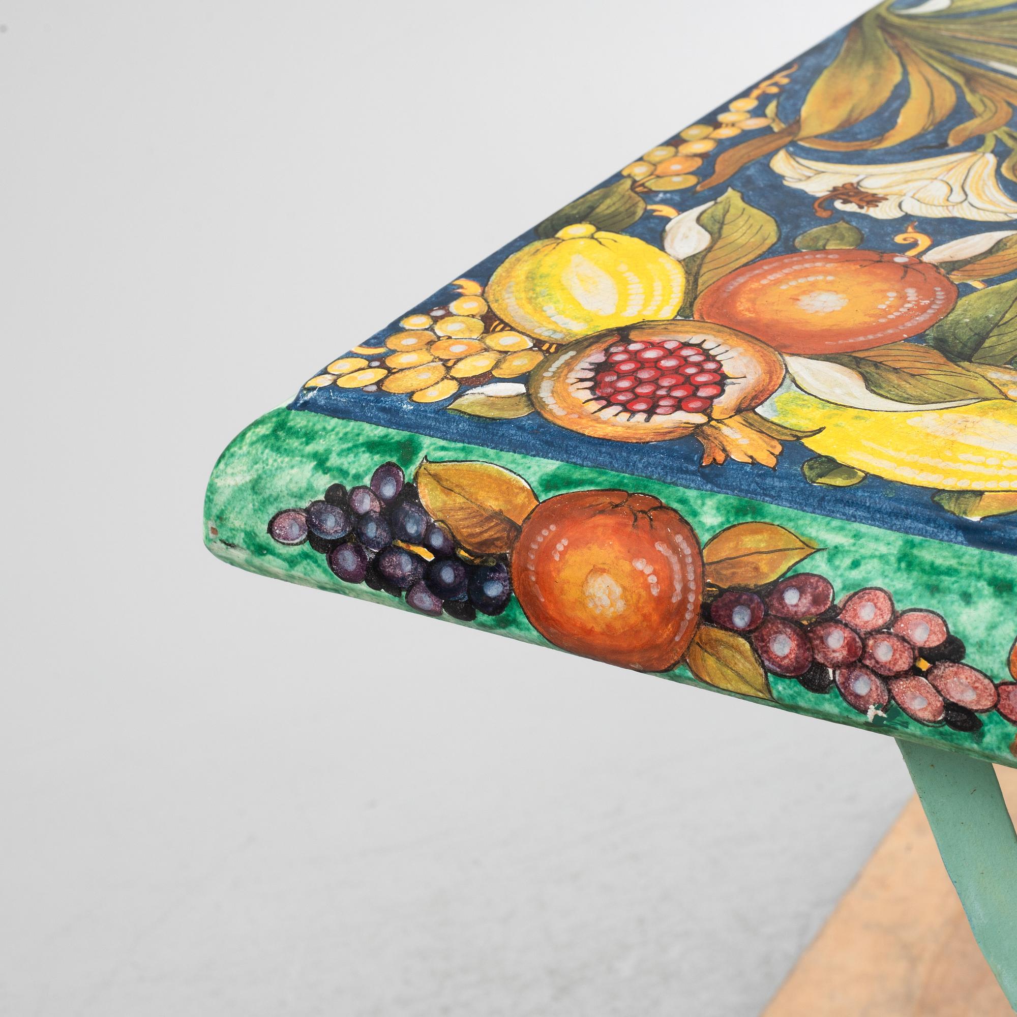 Garden table, Leomani Damilo, Leona.