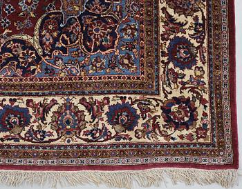 SEMI-ANTIQUE SILK KASHAN. 208,5 x 136 cm.