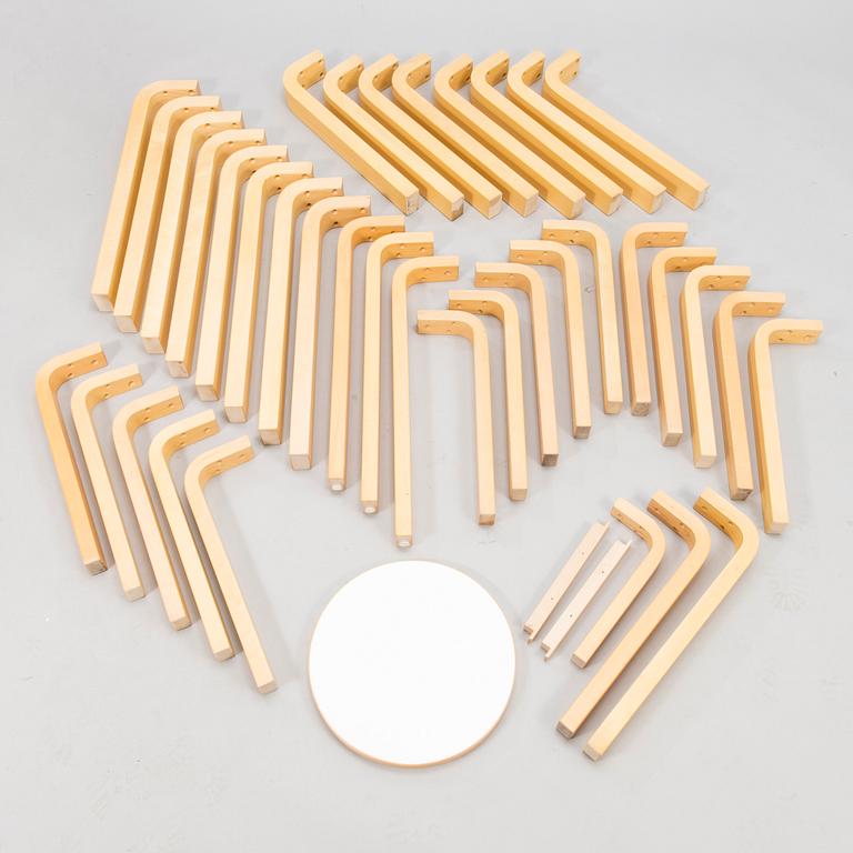 ALVAR AALTO BORDSBEN OCH EN PALLSITS. ARTEK.