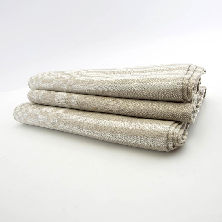 Duk Damast 1900-talets mitt ca 305x132 cm (enligt uppgift).