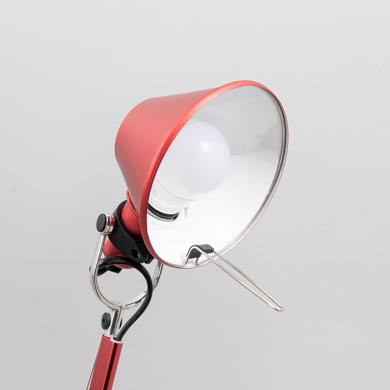 Michele De Lucchi & Giancarlo Fassina, bordslampor"Skrivbordslampor ett par, "Tolomeo" Artemide Italien.