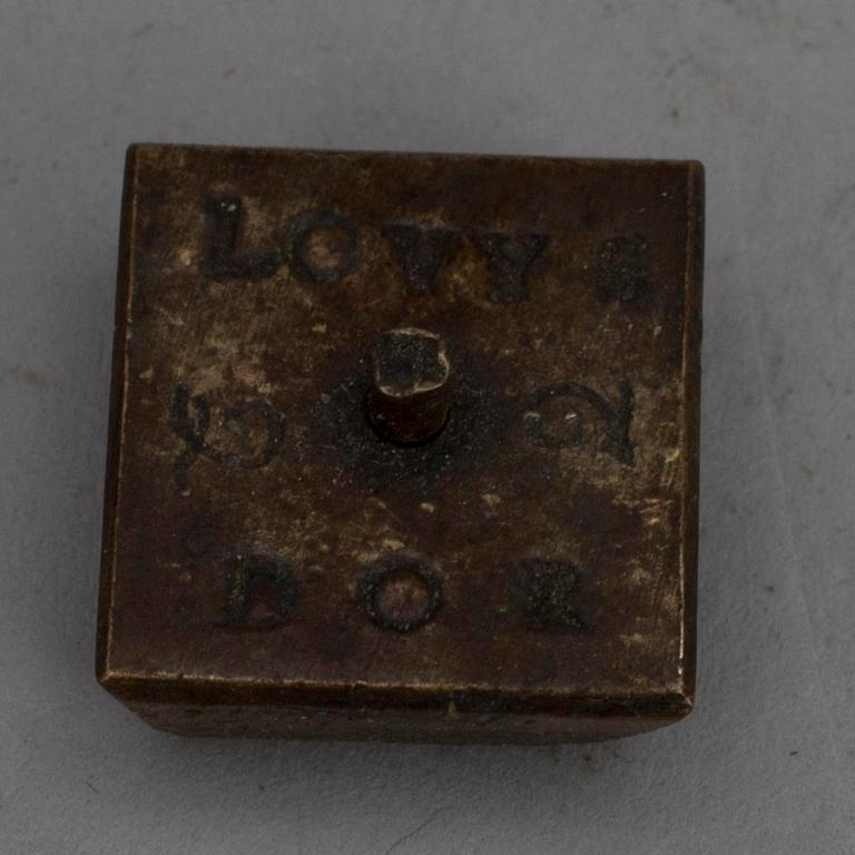 GULDVÅG, 1700-tal, mässing och orginalfodral.