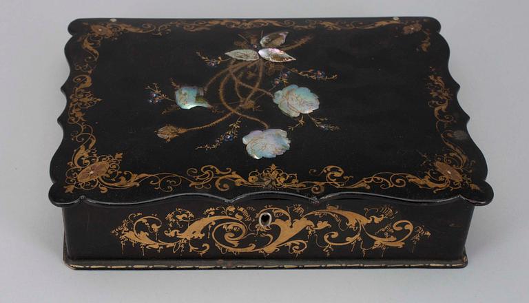 LACKSKRIN, 2 ST, Kina/Japan, 1900-talets början.