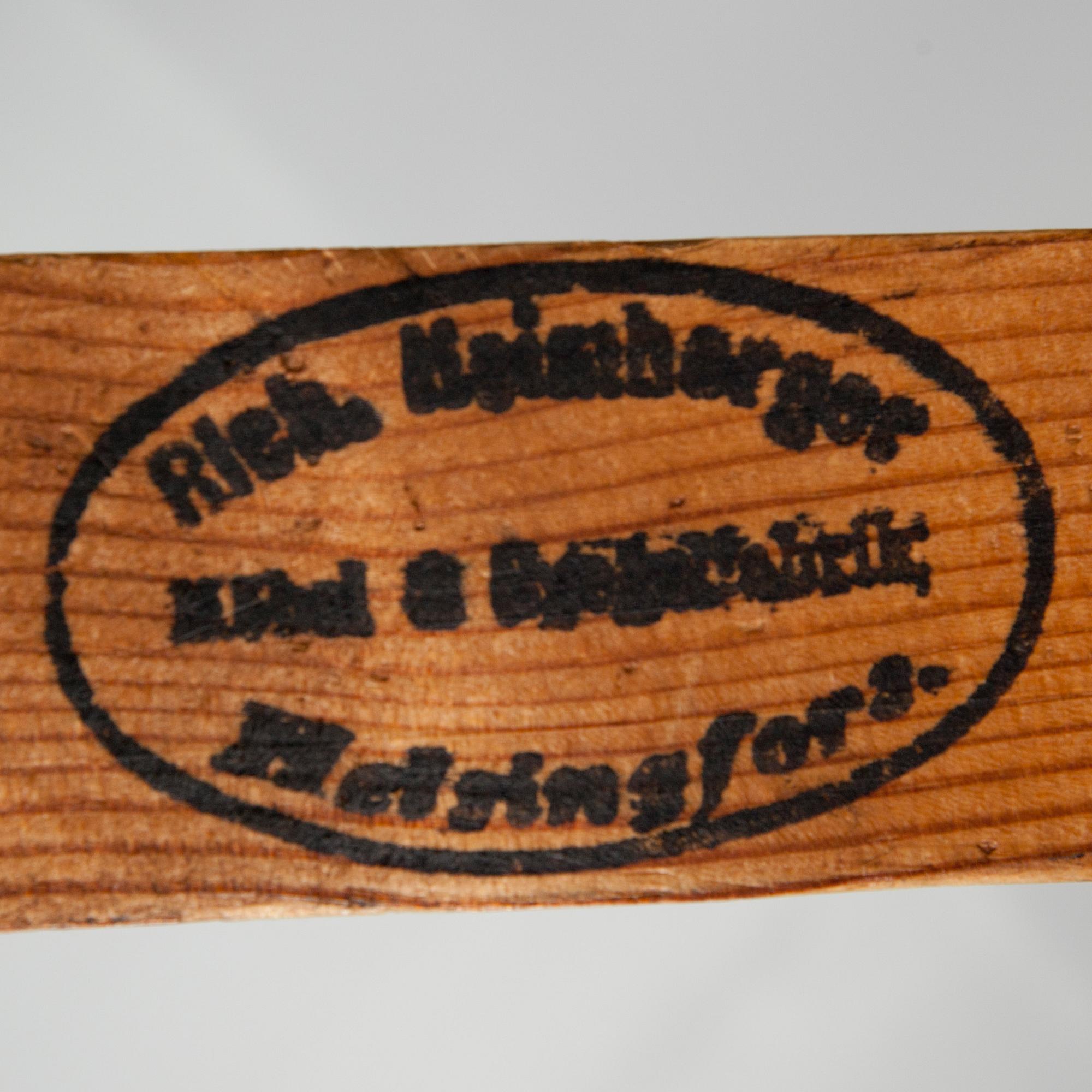 KAFFEBORD, Finland 1800-talets slut, signerat Richard Heimberger Helsingfors.