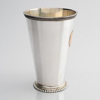 CG Hallberg, bägare, silver och 18K guld, Stockholm 1937.