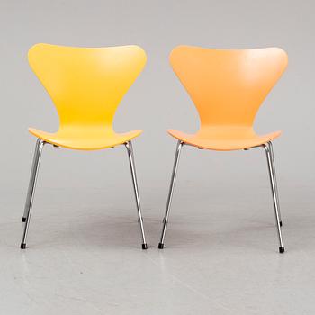 Six 'Sjuan' chairs by Arne jacobson for Firma Fritz hansen, Denmark.