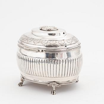 A Swedish silver sugar box, mark of Johan Daniel Blomsterwall, Gothenburg 1829.