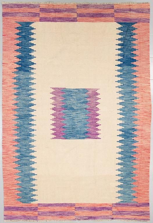 A kelim rug, 294 x 197 cm.