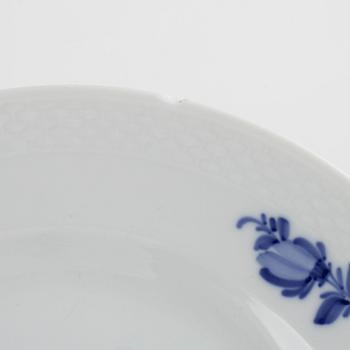 119 pieces of a 'Blue flower' porcelain service, Royal Copenhagen, Denmark.