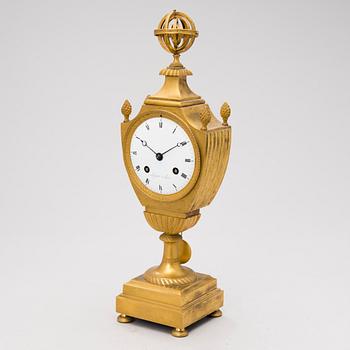 A ORMOLU CLOCK, Signed Lepaute á Paris, late 18th/early 19th century.