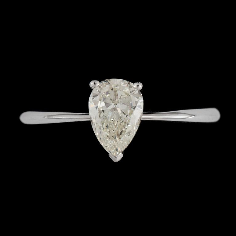 RING, droppslipad diamant ca 1 ct. Kvalitet ca K/SI.