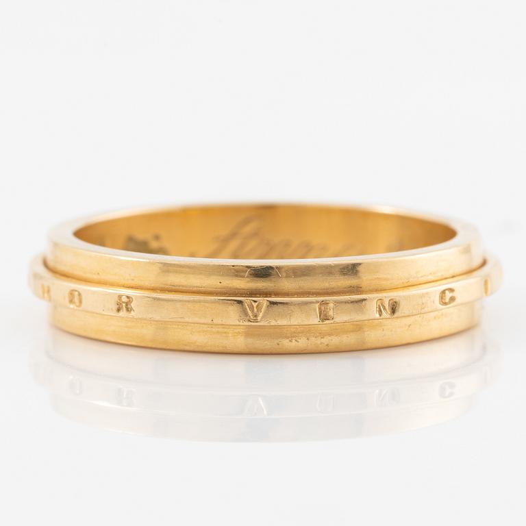 Efva Attling, ring 18K guld, "Amor Omnia Vincit",.
