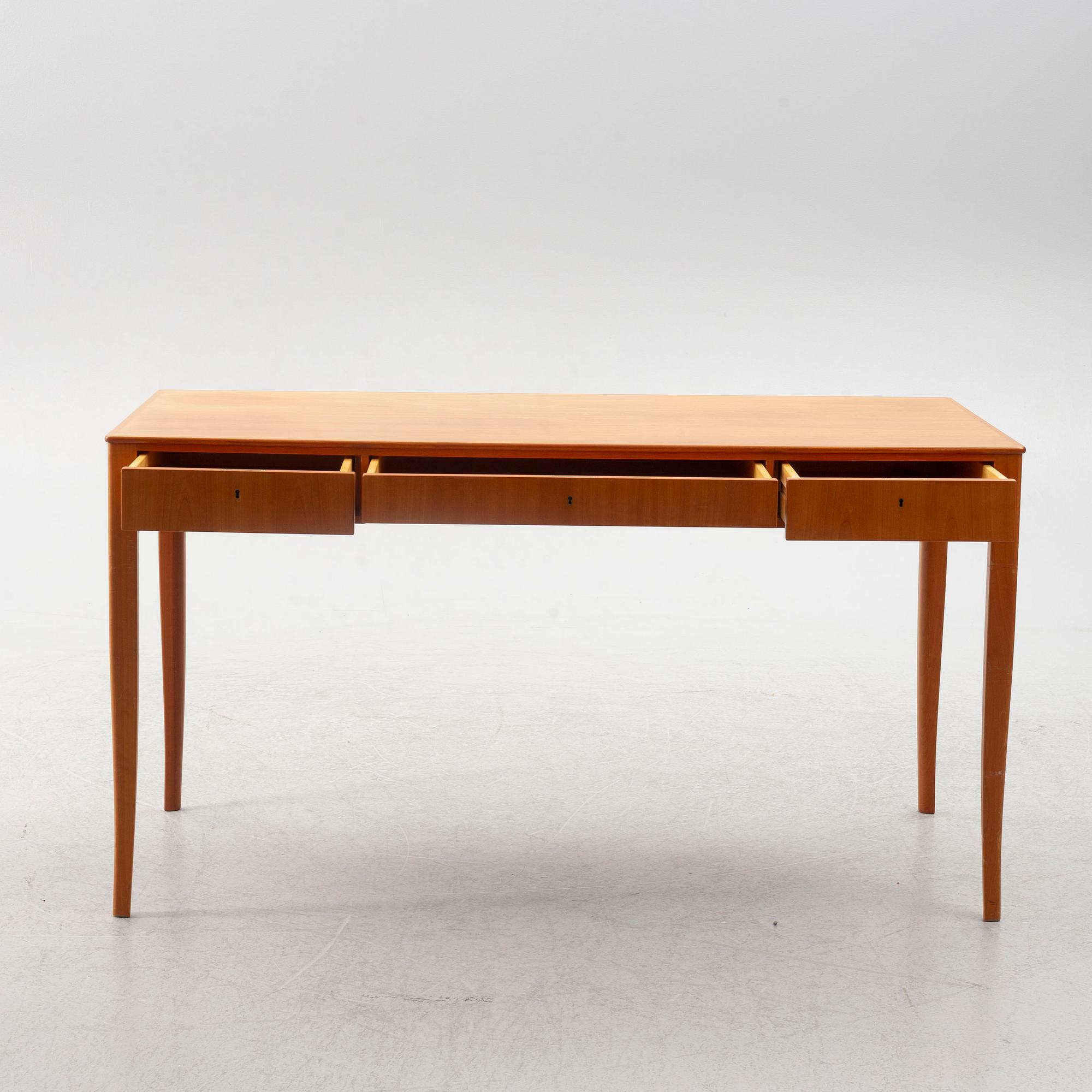 Carl Malmsten, skrivbord "Nya Guldheden" Åfors möbelfabrik 1900-talets andra hälft.