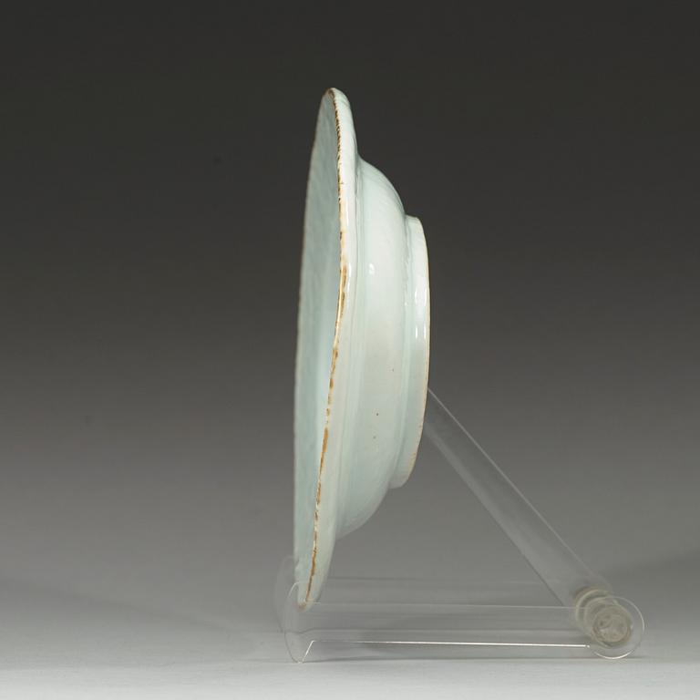 FAT, vapenporslin. Qing dynastin, Qianlong (1736-95).