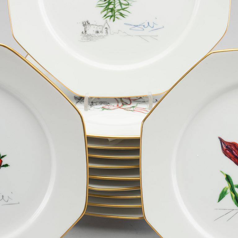 Twelwe Royal Copenhagen Plates "Las Flores Dalianianas".