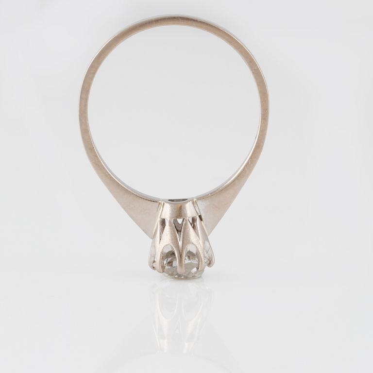 RING, 18K vitguld, gammalslipad diamant. Vikt 3,0 gram.