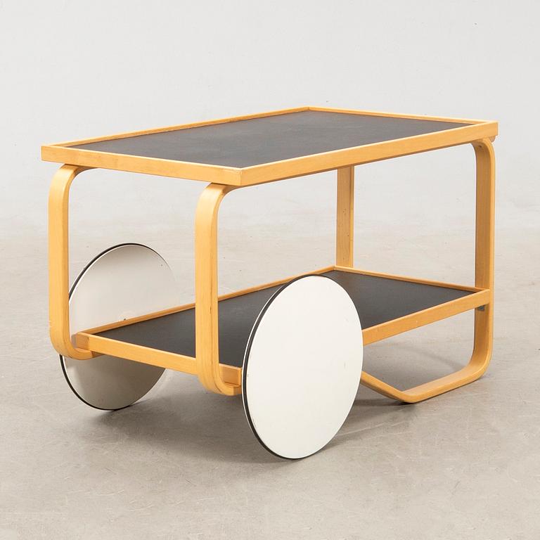 Alvar Aalto, serving trolley, model 901, Artek Finland, sent 20th century.