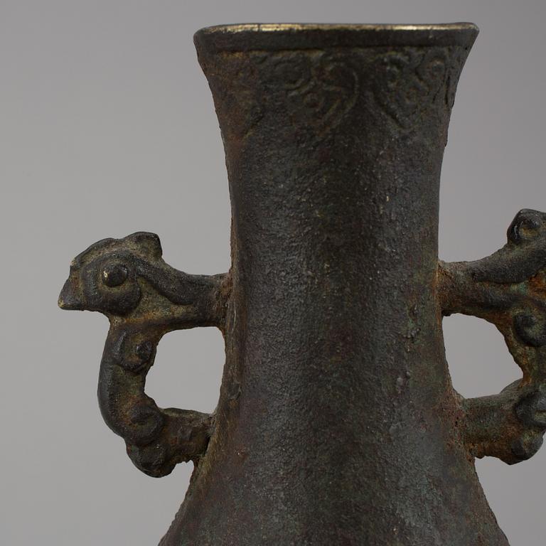 VAS, brons. Kina 1800-tal.