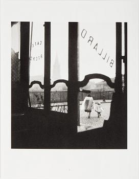 WILLY RONIS, Limited Edition Portfolio with 12 Collotype Plates, signed and numbered 238/290 on the colophon.