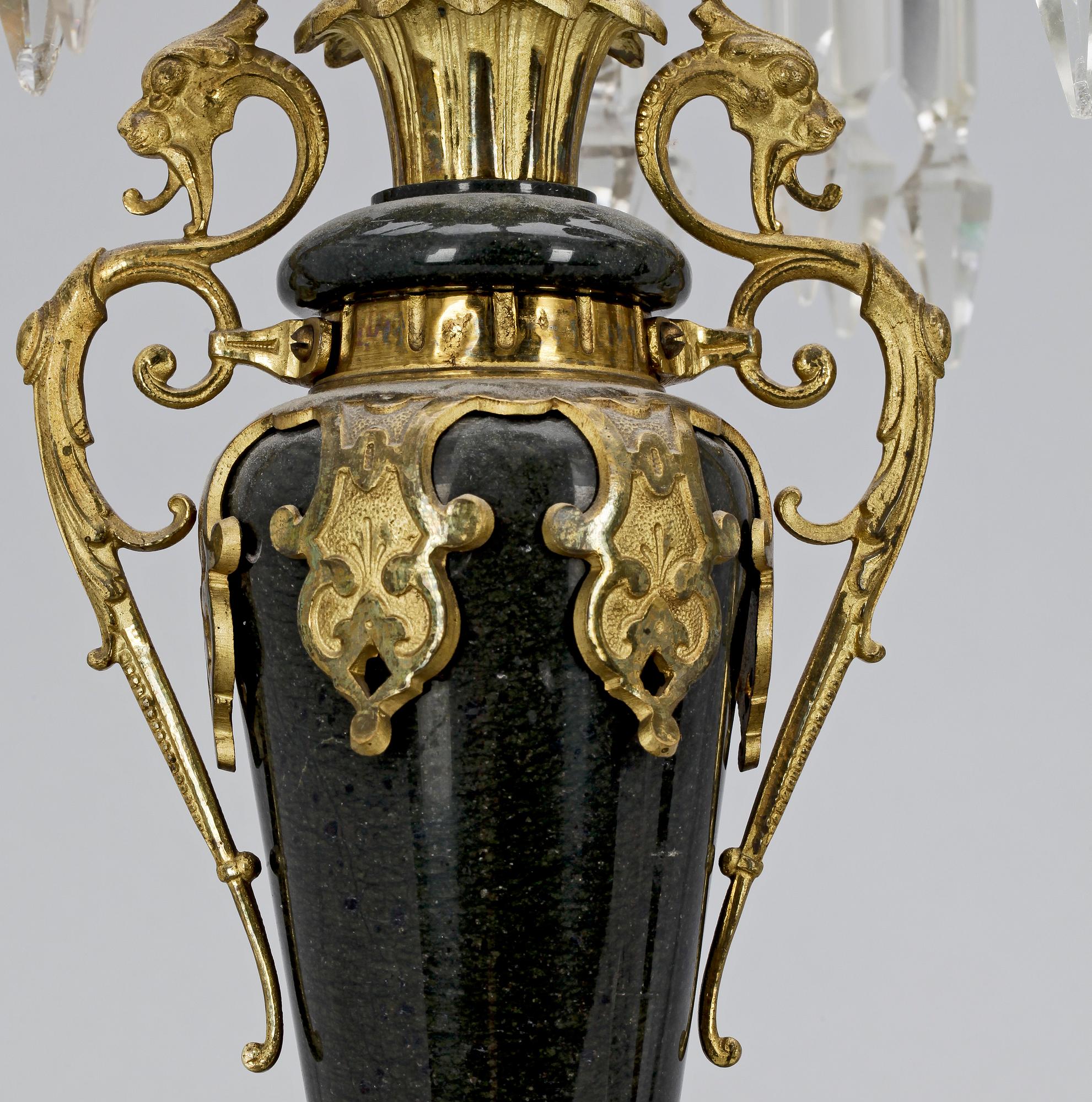 KANDELABRAR, ett par, oskarianska, sent 1800-tal.