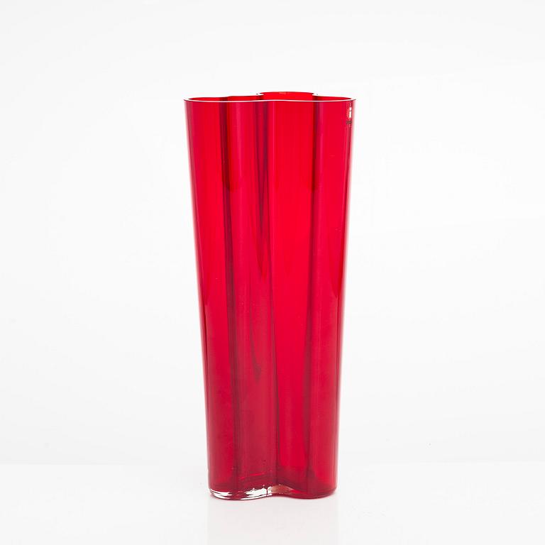 Alvar Aalto, maljakko, "255", signeerattu Iittala.
