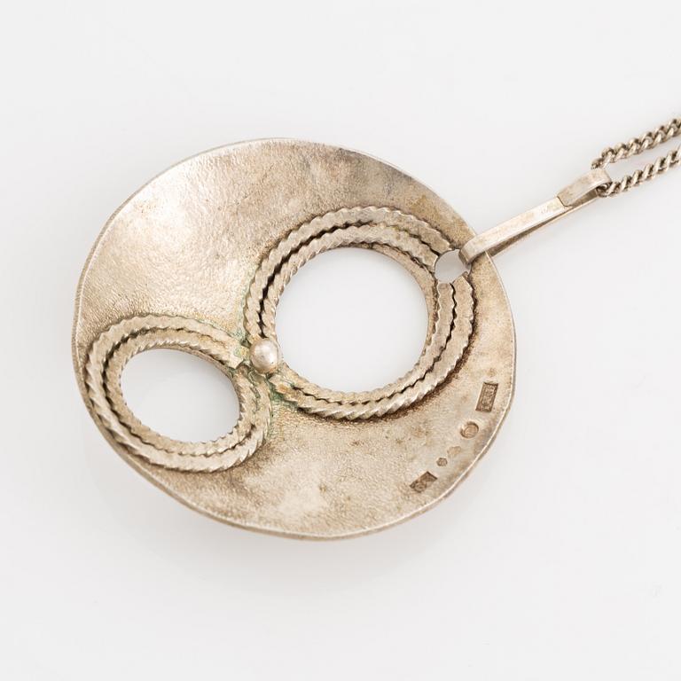 Rosa Taikon, hänge silver.