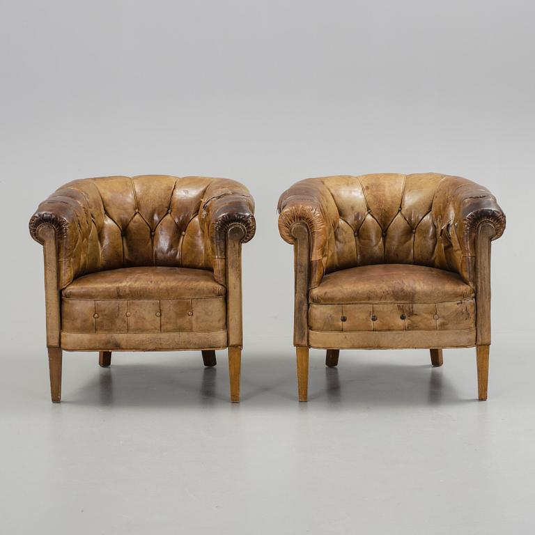 FÅTÖLJER, ett par, sk clubfåtölj, 1900-tal.