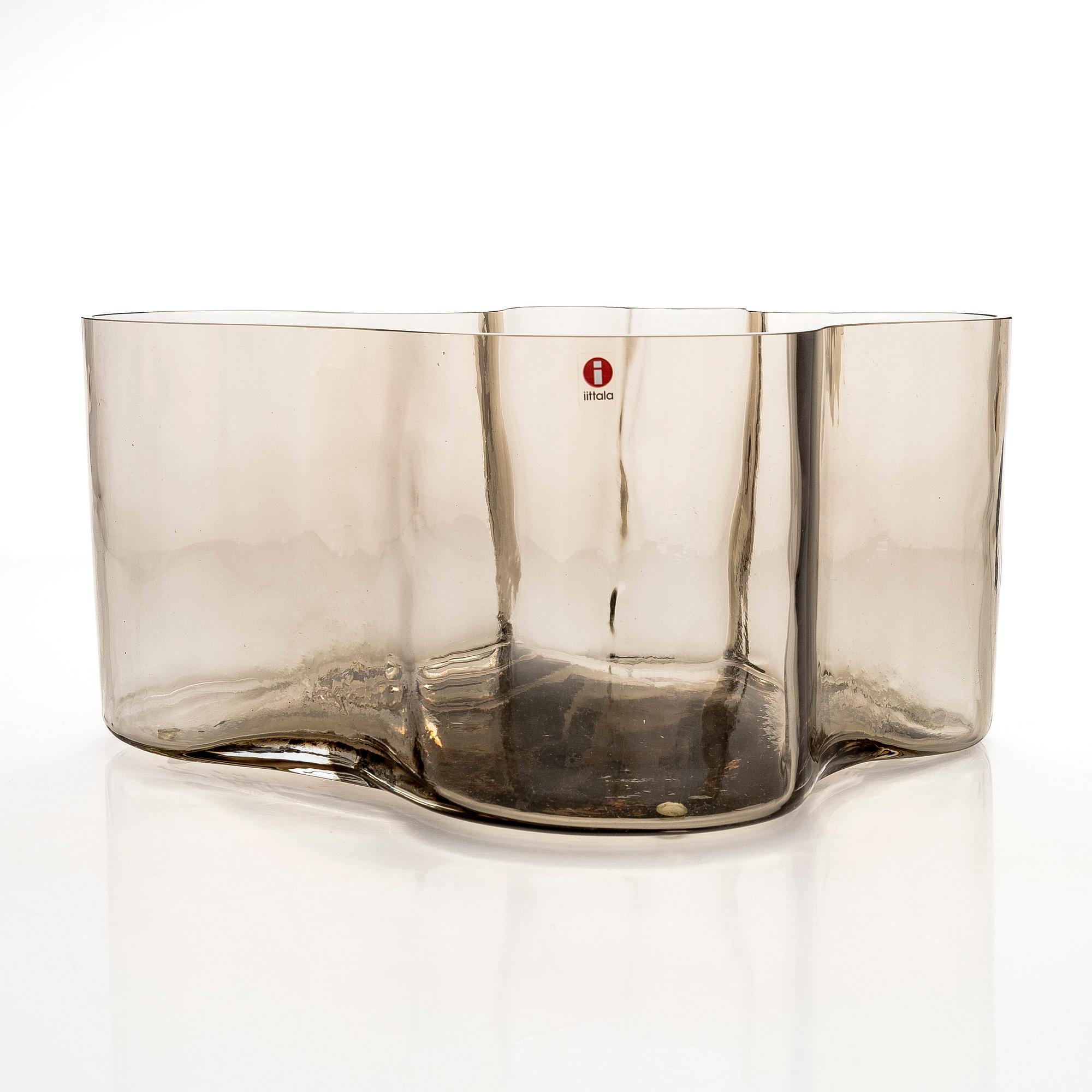 Alvar Aalto, a '3031' vase, signed Alvar Aalto Iittala 2008.