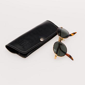 RayBan "W 2188" sunglasses.