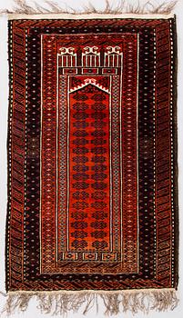 A prayer rug. Circa 134x82 cm.