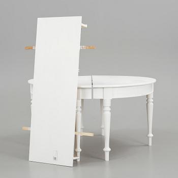 BORD, med en iläggsskiva, 1800-tal.