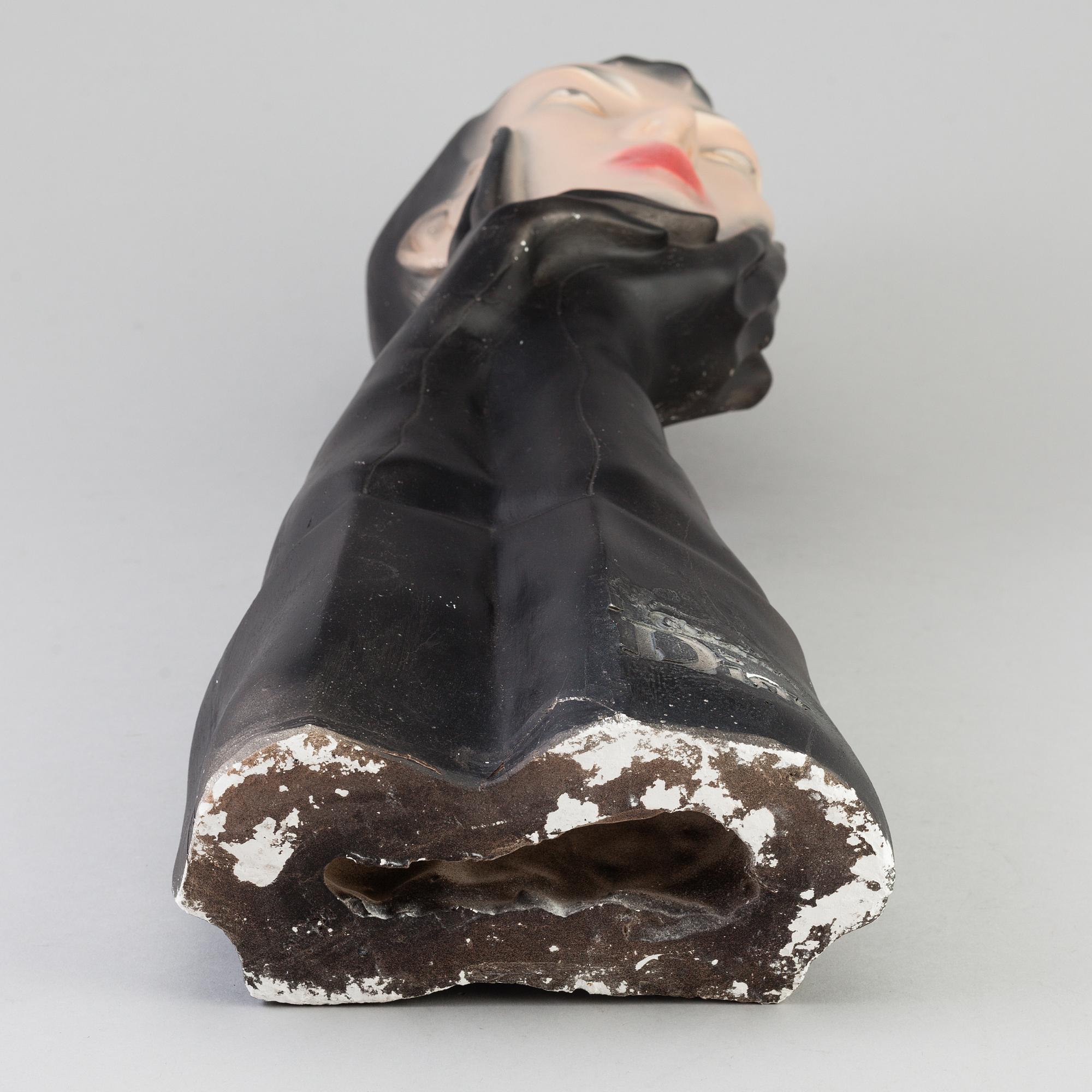 MANNEKÄNGDOCKA, bemålat gips. Christian Dior, troligen 1930-tal.