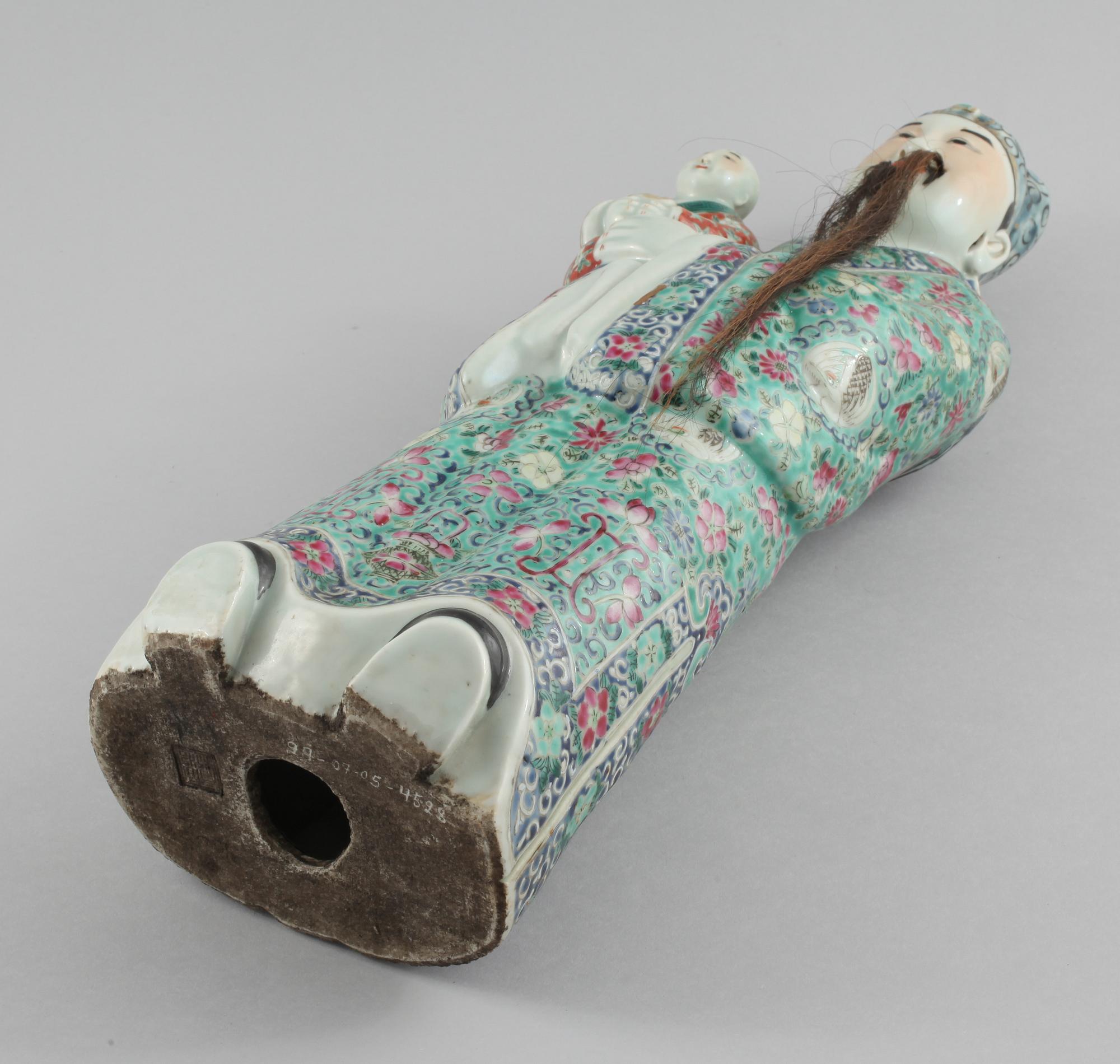 FIGURIN, porslin, Kina, omkring 1900-talets mitt.