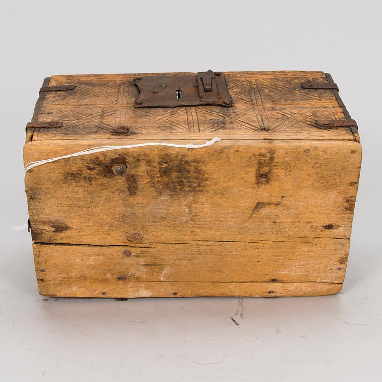 ARKKU 1500/1600-LUKU JA TUPAKKARASIA 1800-LUKU.