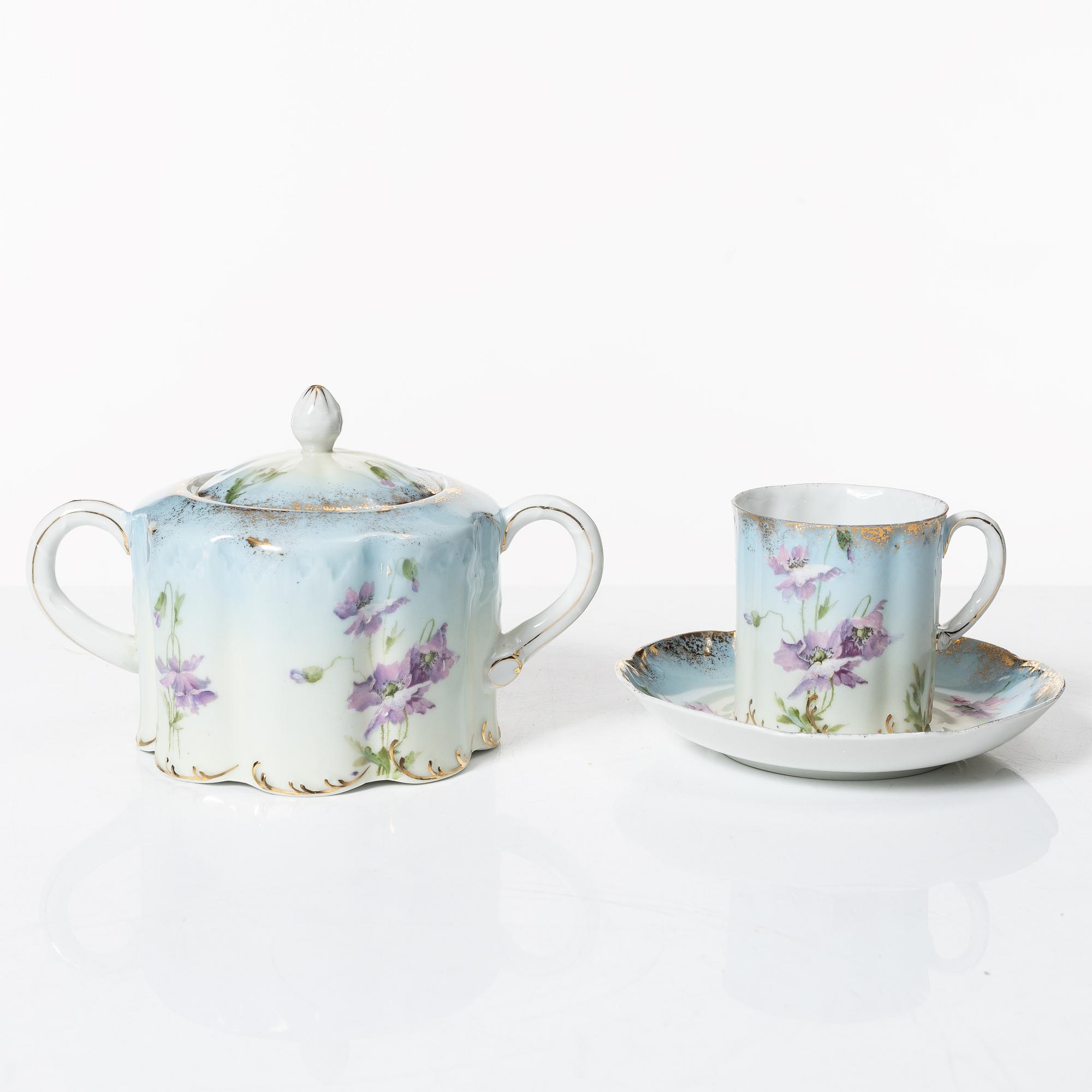 Tea service, 14 pieces, porcelain, Kuznetsov, Russia, circa 1900.