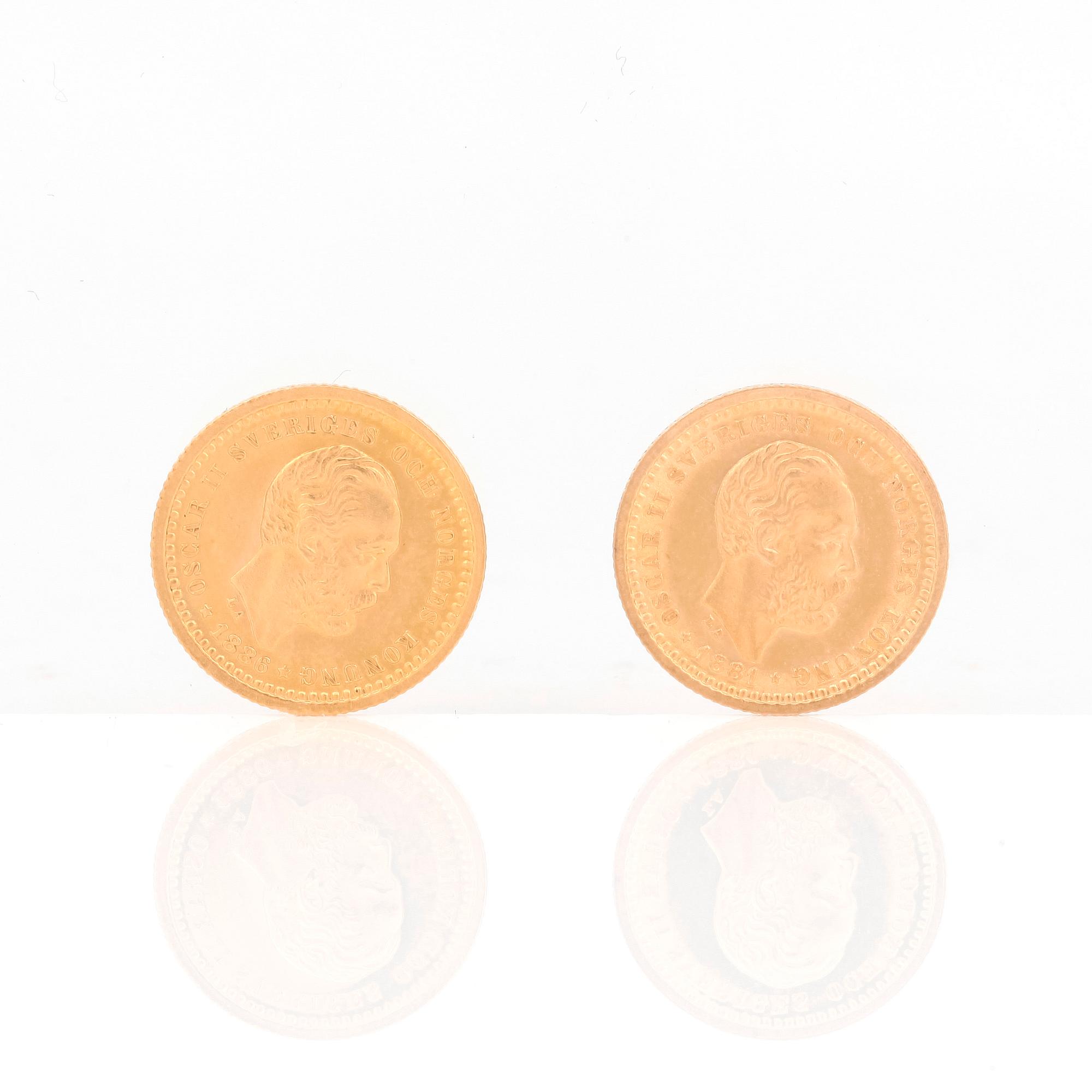 GULDMYNT, 2 st, 5 kronor, Oscar II av Sverige och Norge 1881 resp 1886. Vikt tot ca 4 gram.