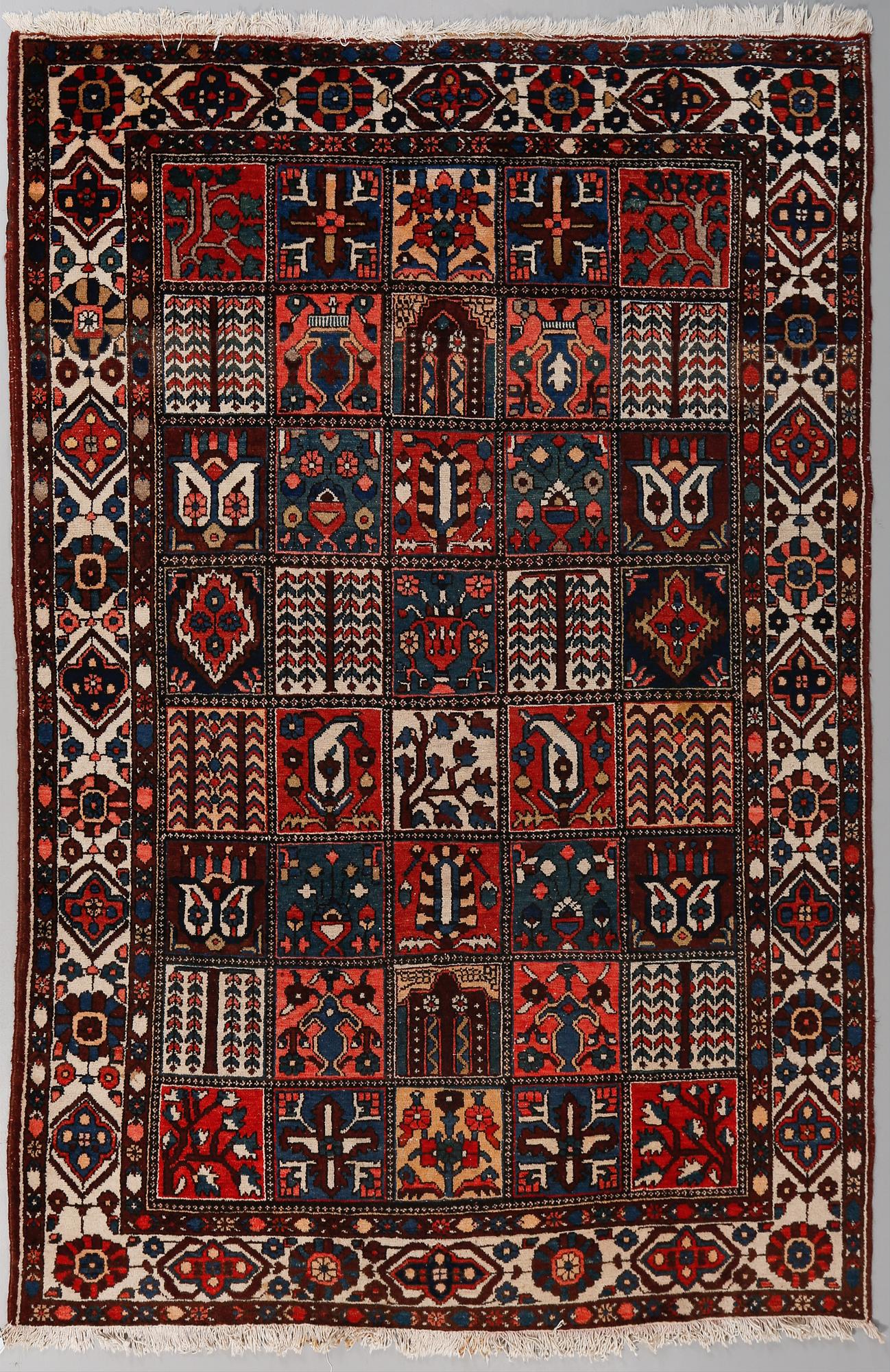 MATTA, Bachtiari, old, 295x215 cm.