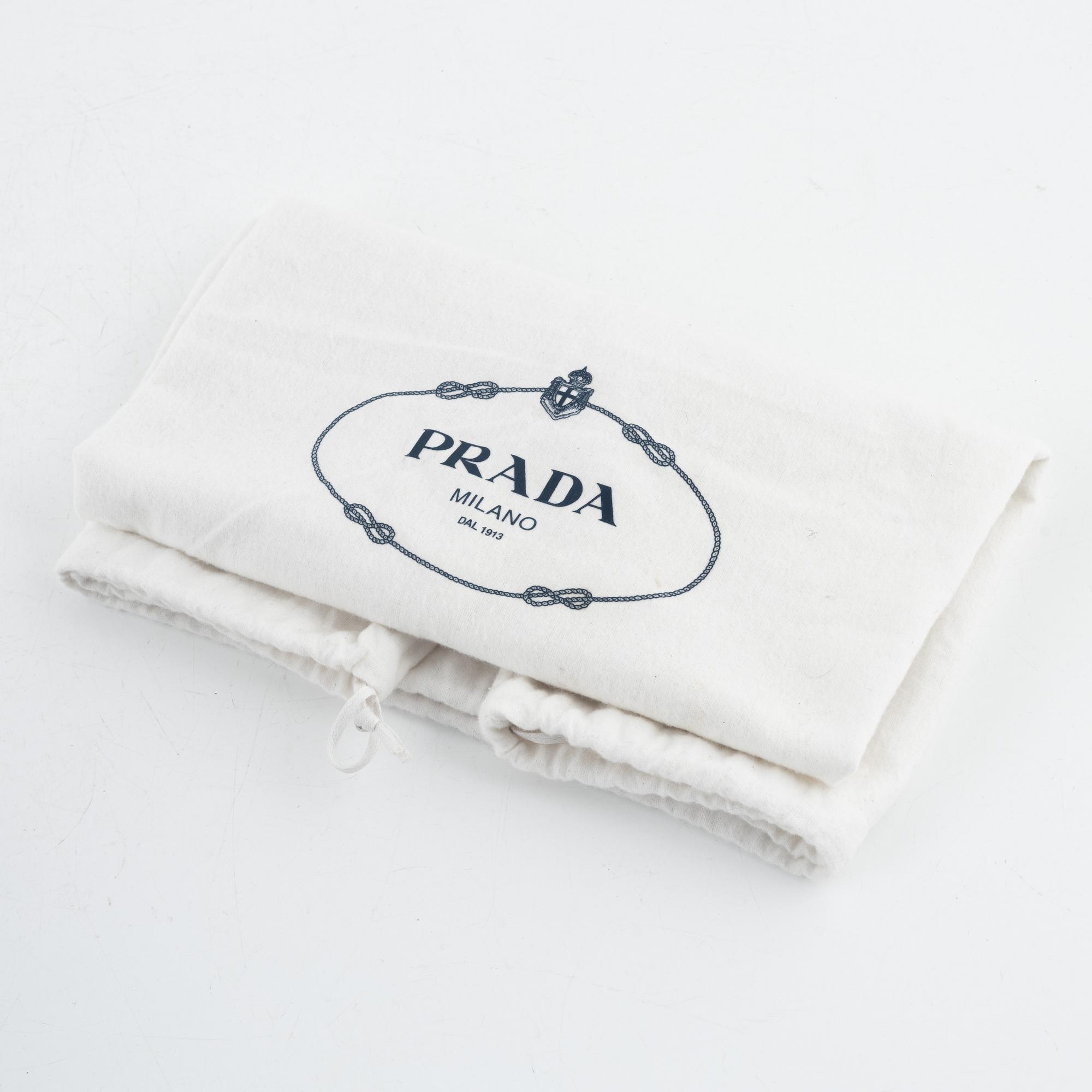 Prada, portfolio.