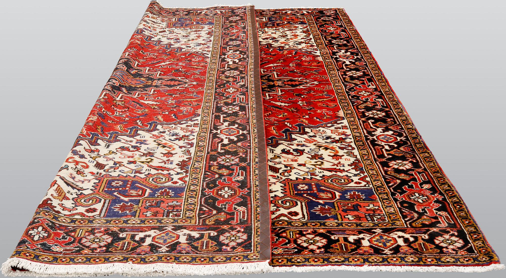 A carpet, Heriz, so called Gorovan, ca 350 x 258 cm.