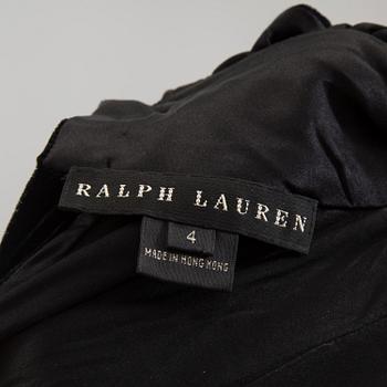 A skirt, topp and a blause by Ralph Lauren.