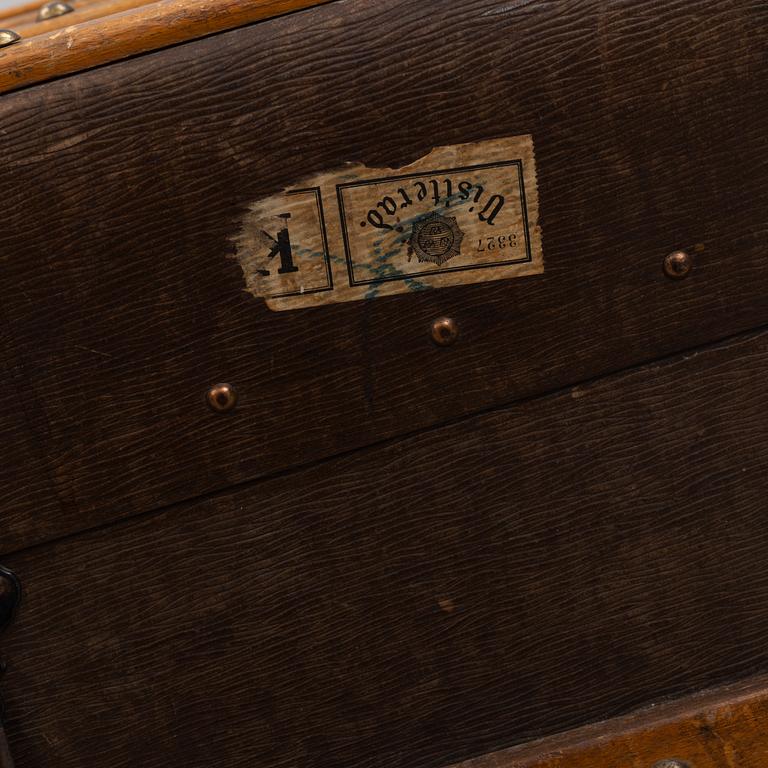 An early 20th century trunk.