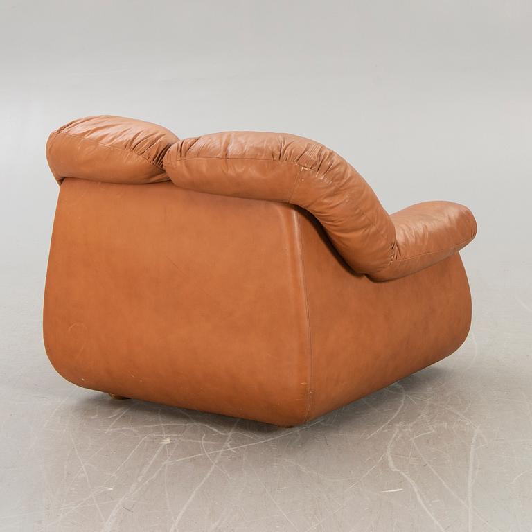 Fåtölj, skinn, Italien, 1960-70-tal.