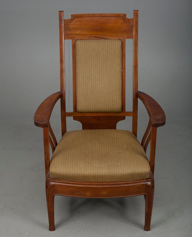 KARMSTOL, jugend, 1900-talets början.