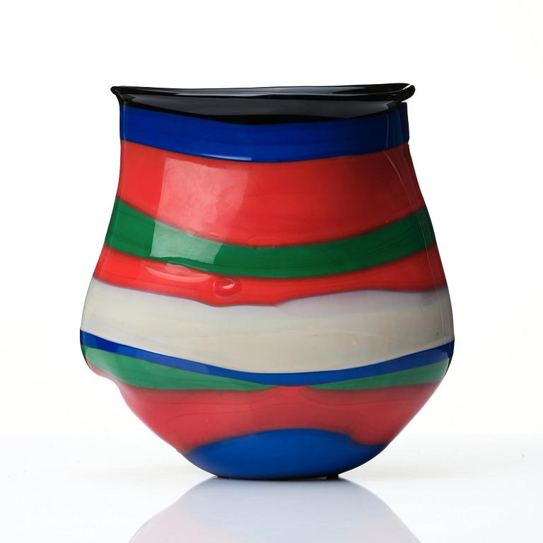 Gunnar Cyrén, a glass vase, Orrefors, Sweden, 1989.